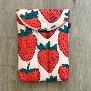 BAGGU Puffy Laptop Sleeve, 13” - Dopamine Strawberry